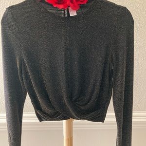 Black/gold glitter crop